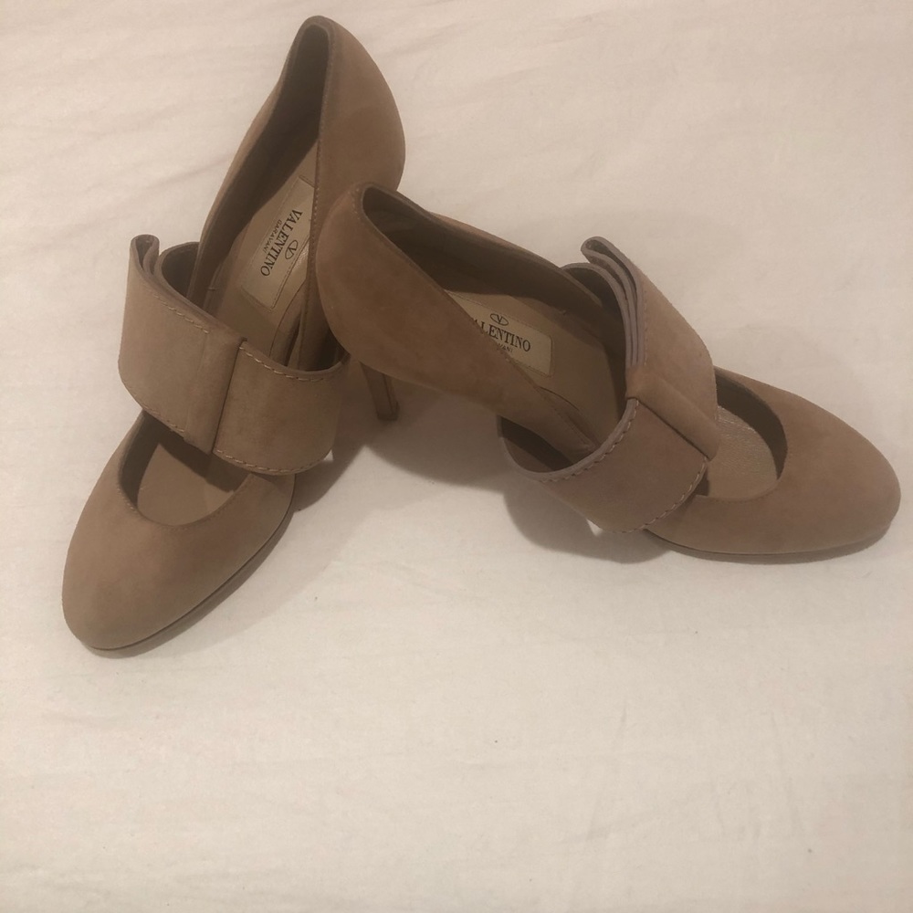Never Worn Valentino Beige Suede Mary Jane.